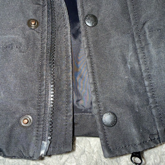 Canada Goose Black Insulated Jacket with Hood - Picture 3 of 6
